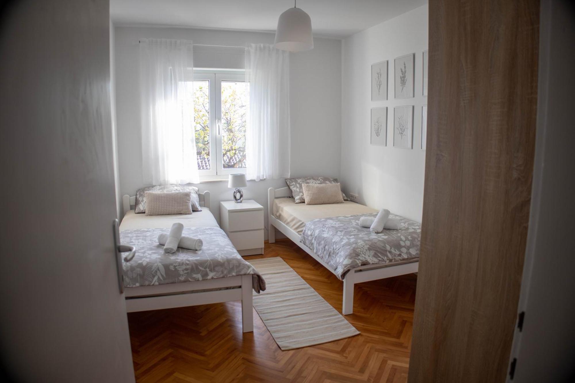 Green Park And Sunny Terrace Apartments Ankaran Dış mekan fotoğraf